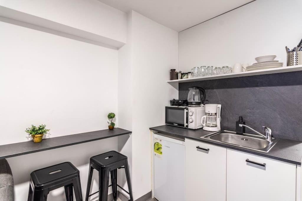 City Stroll Apartment เอเธนส์ ภายนอก รูปภาพ