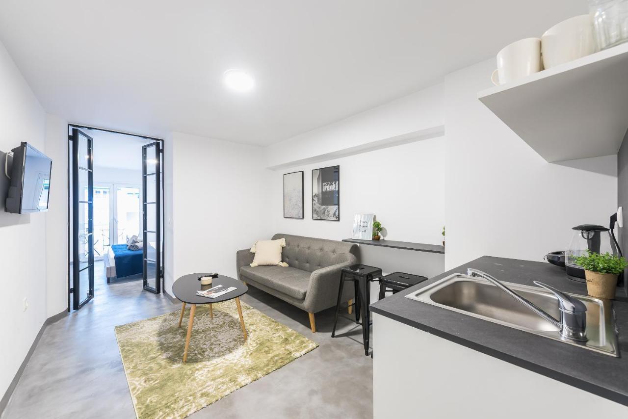 City Stroll Apartment เอเธนส์ ภายนอก รูปภาพ