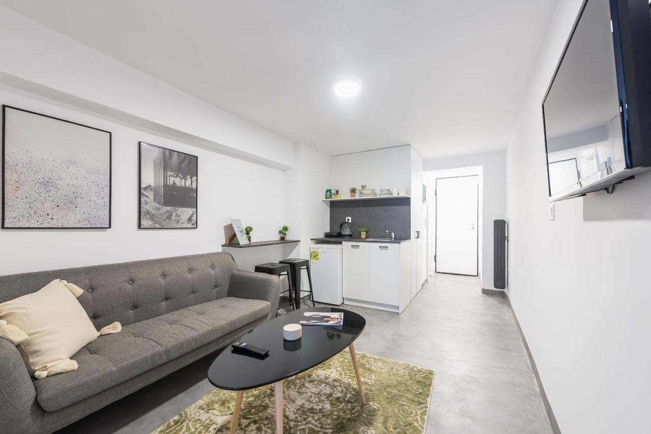 City Stroll Apartment เอเธนส์ ภายนอก รูปภาพ
