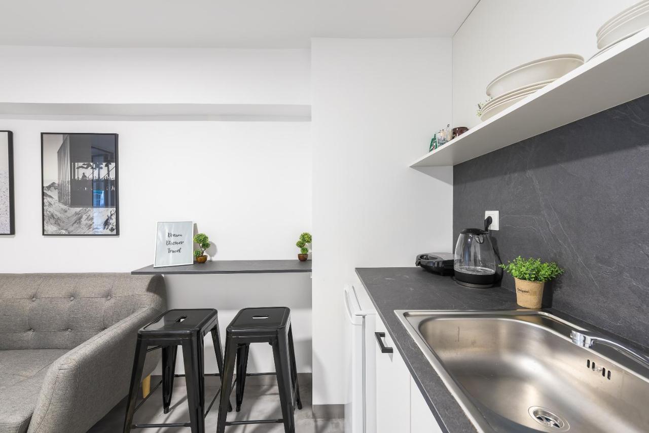 City Stroll Apartment เอเธนส์ ภายนอก รูปภาพ