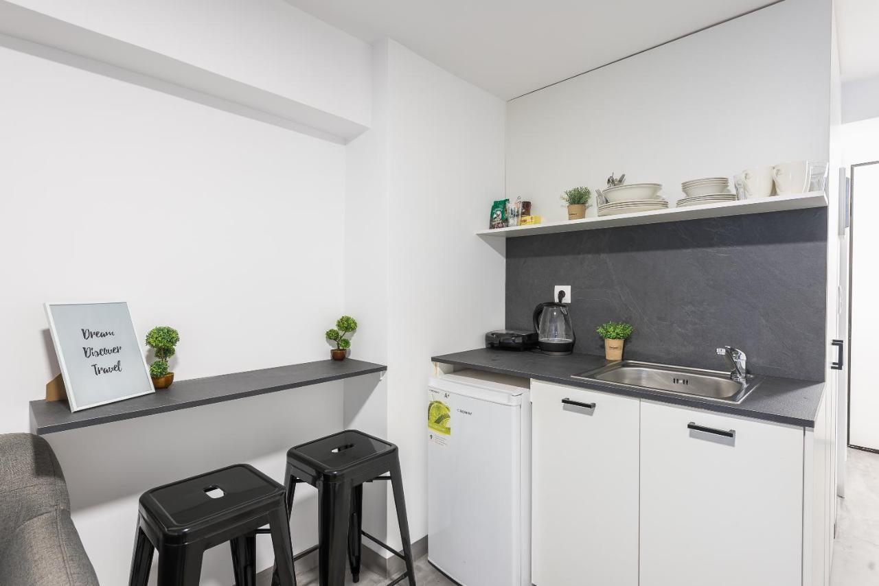City Stroll Apartment เอเธนส์ ภายนอก รูปภาพ